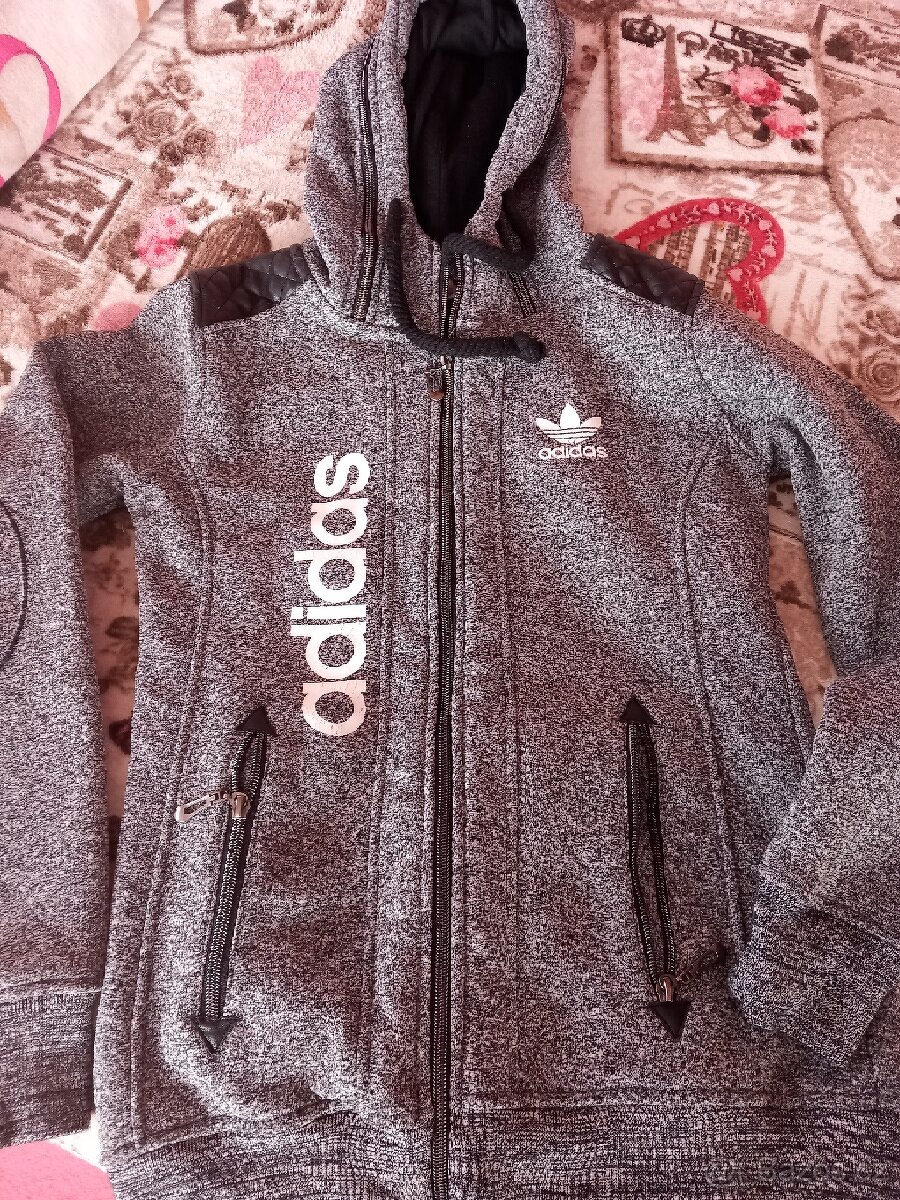 Bundomikina Adidas