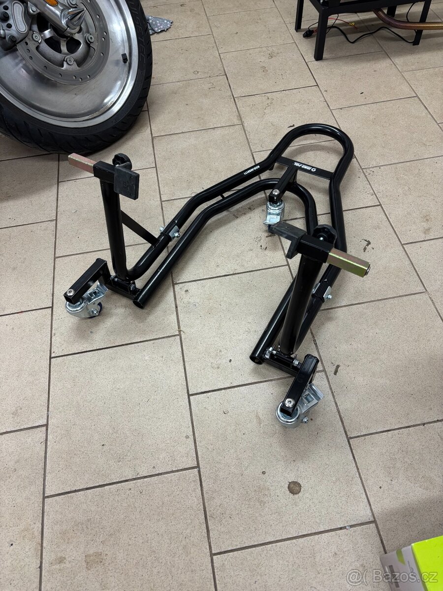 stojan na motorku zadní / přední