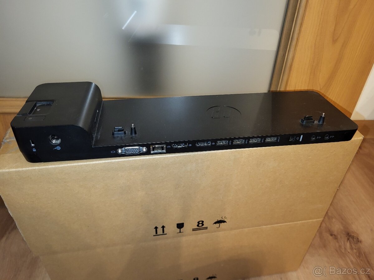 HP UltraSlim Docking Station 2013 + originální adaptér