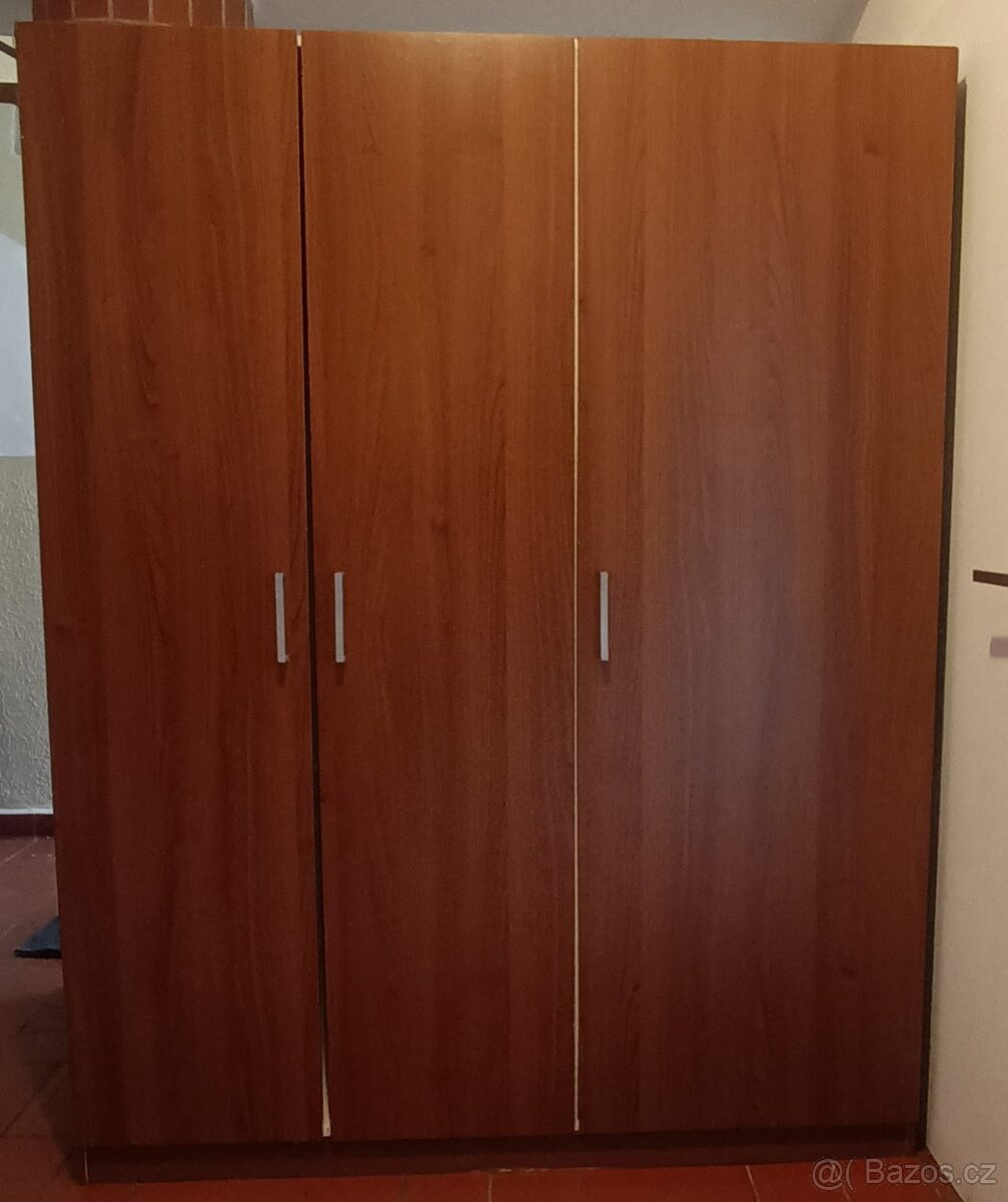 Šatní skříň ZA ODVOZ