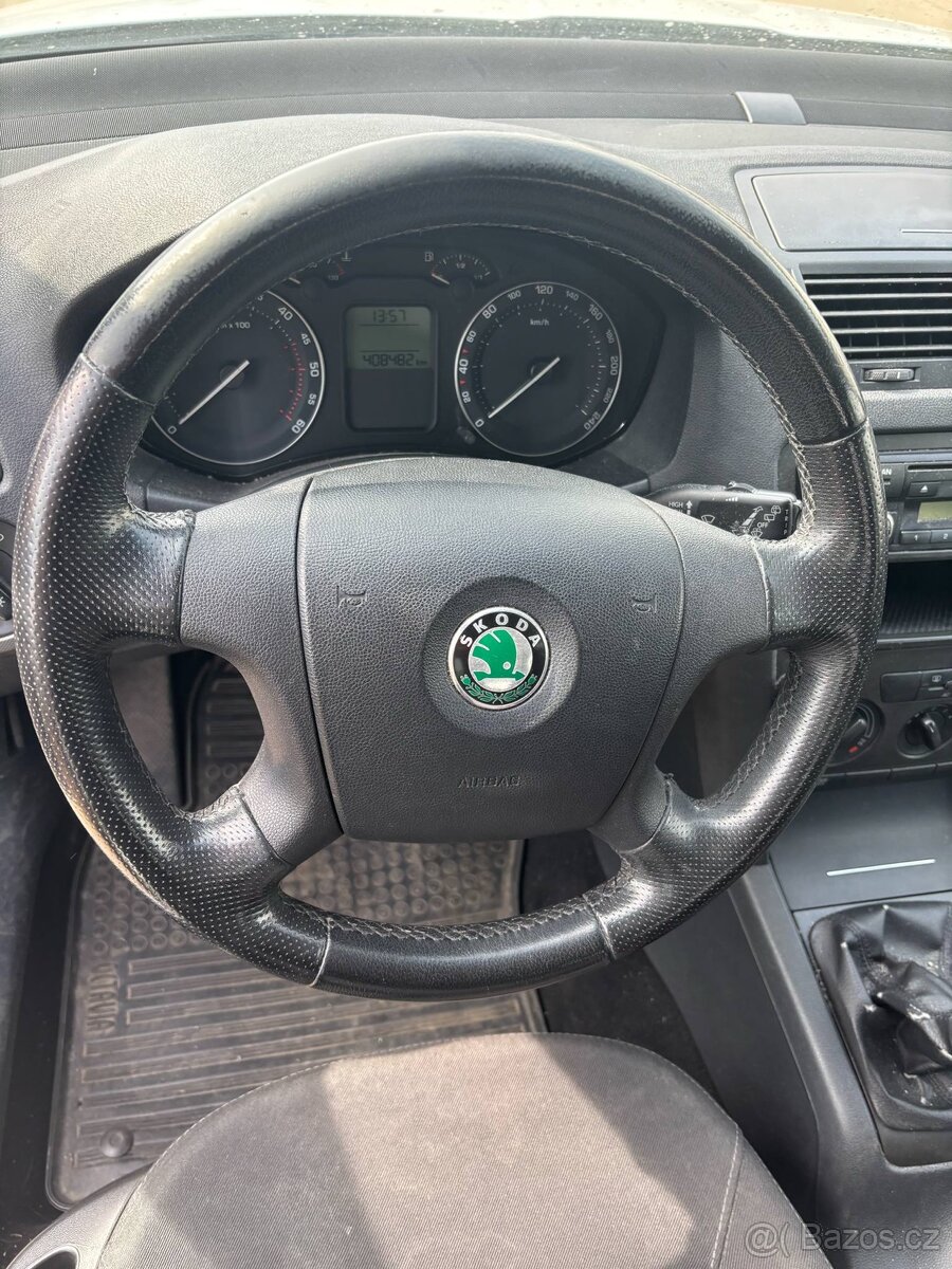 Škoda Octavia 2 volant