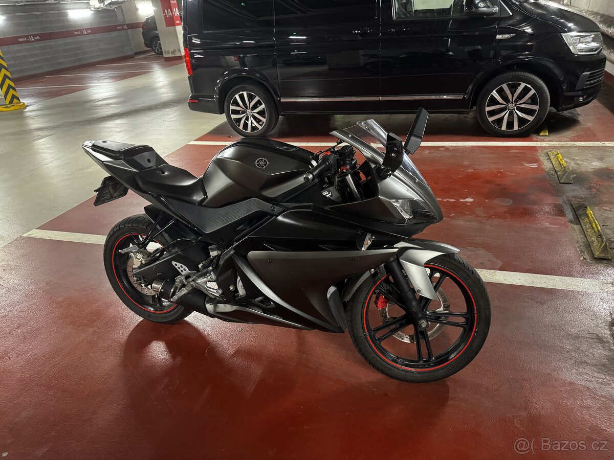 Yamaha yzf r125