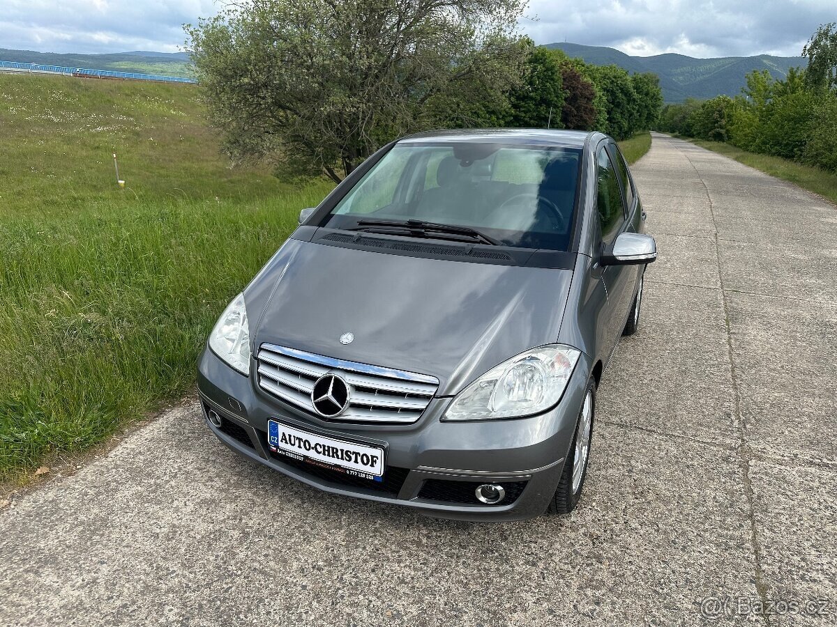 Mercedes-Benz A180 1,7i 85KW VYHŘÍVANÁ SEDADLA