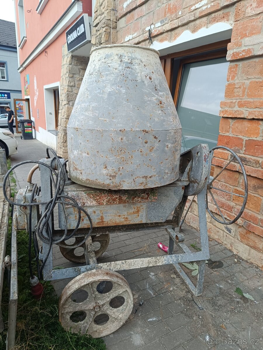 Stavební Míchačka