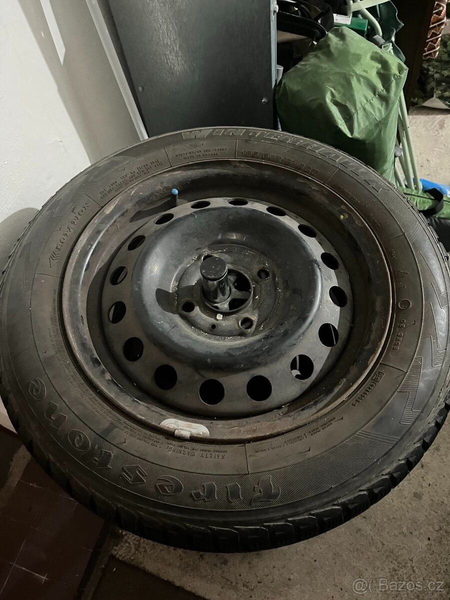 Zimní pneu 185/65r15