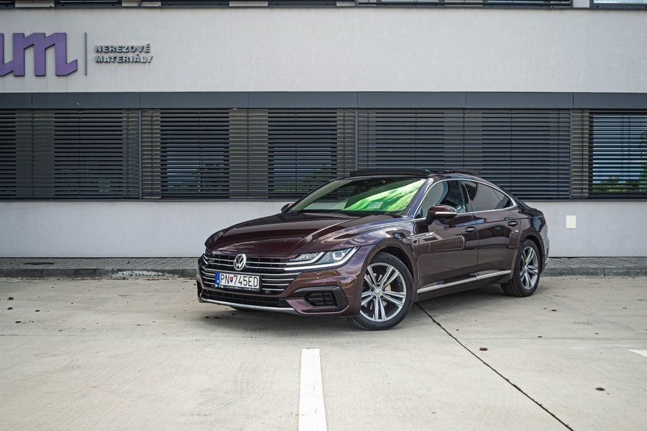 Volkswagen Arteon 2.0 TSI BMT R-Line DSG
