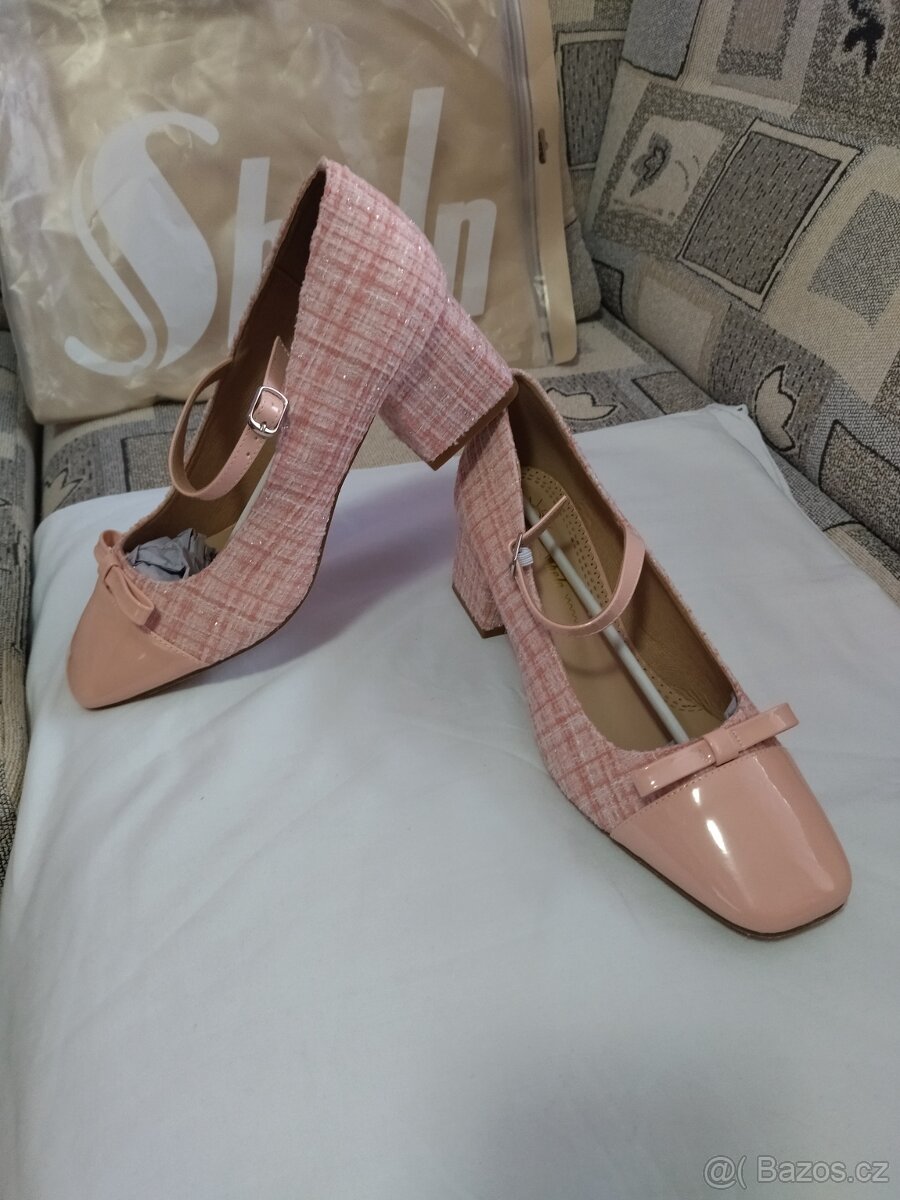 Dámské uzavřené polobotky Shein