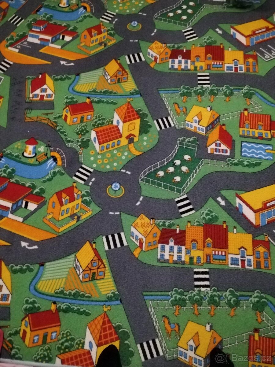 Houpací kůň a koberec