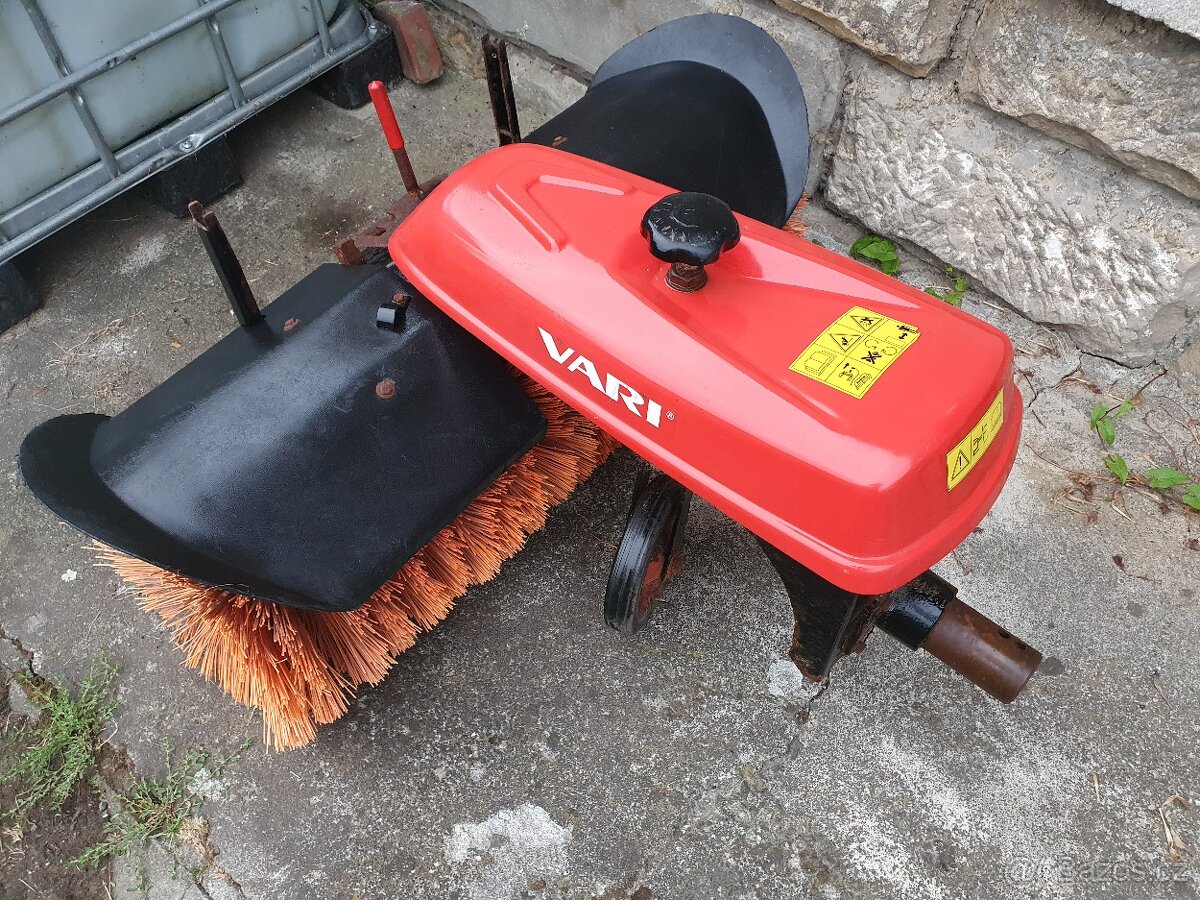 Prodám zametací kartáč Vari, málo používaný