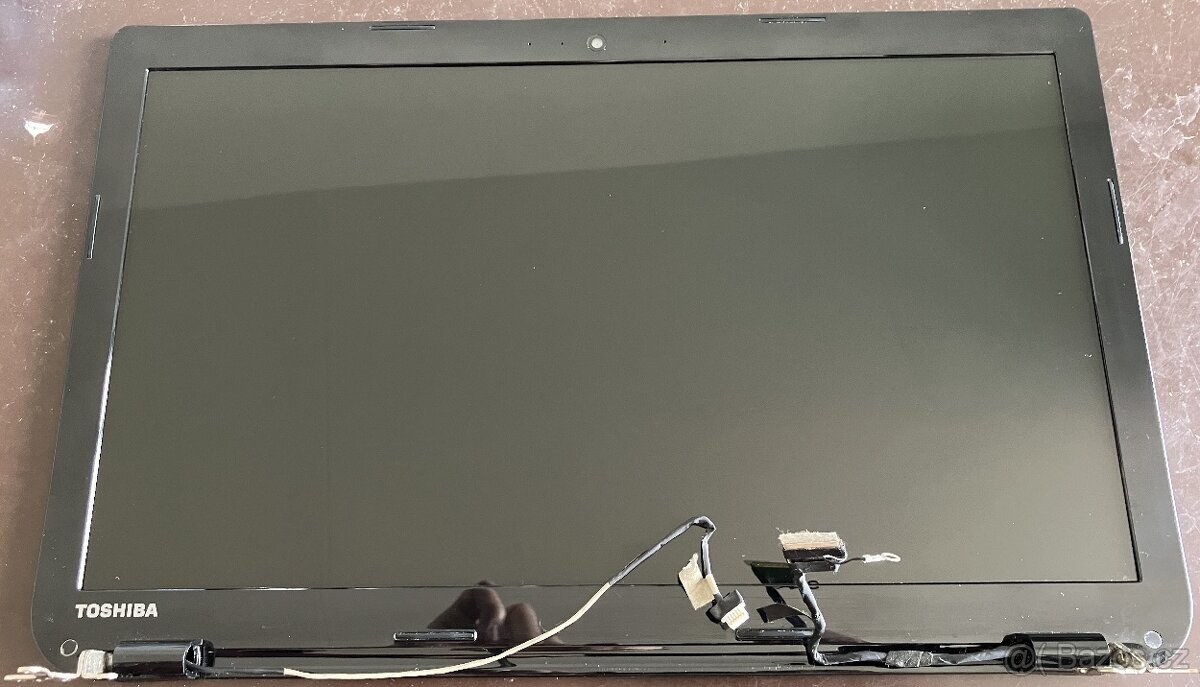 Displej, panty, kamera pro notebook Toshiba L50-A-19N