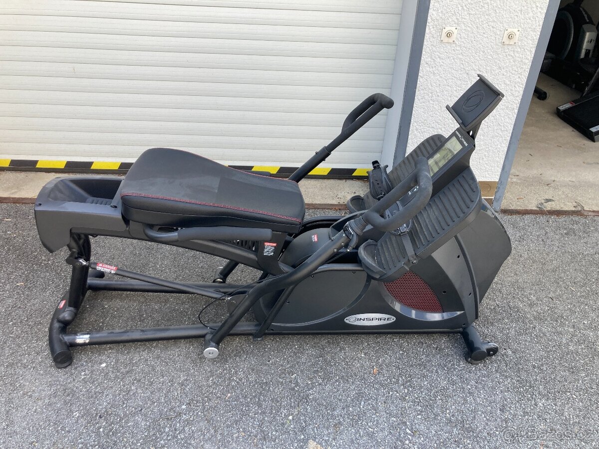 Veslovací trenažér INSPIRE Cross Rower CR2.5