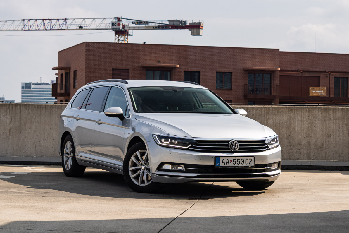 Volkswagen Passat DSG 1,6 TDI 88kW / Masáž / LED svetlá /