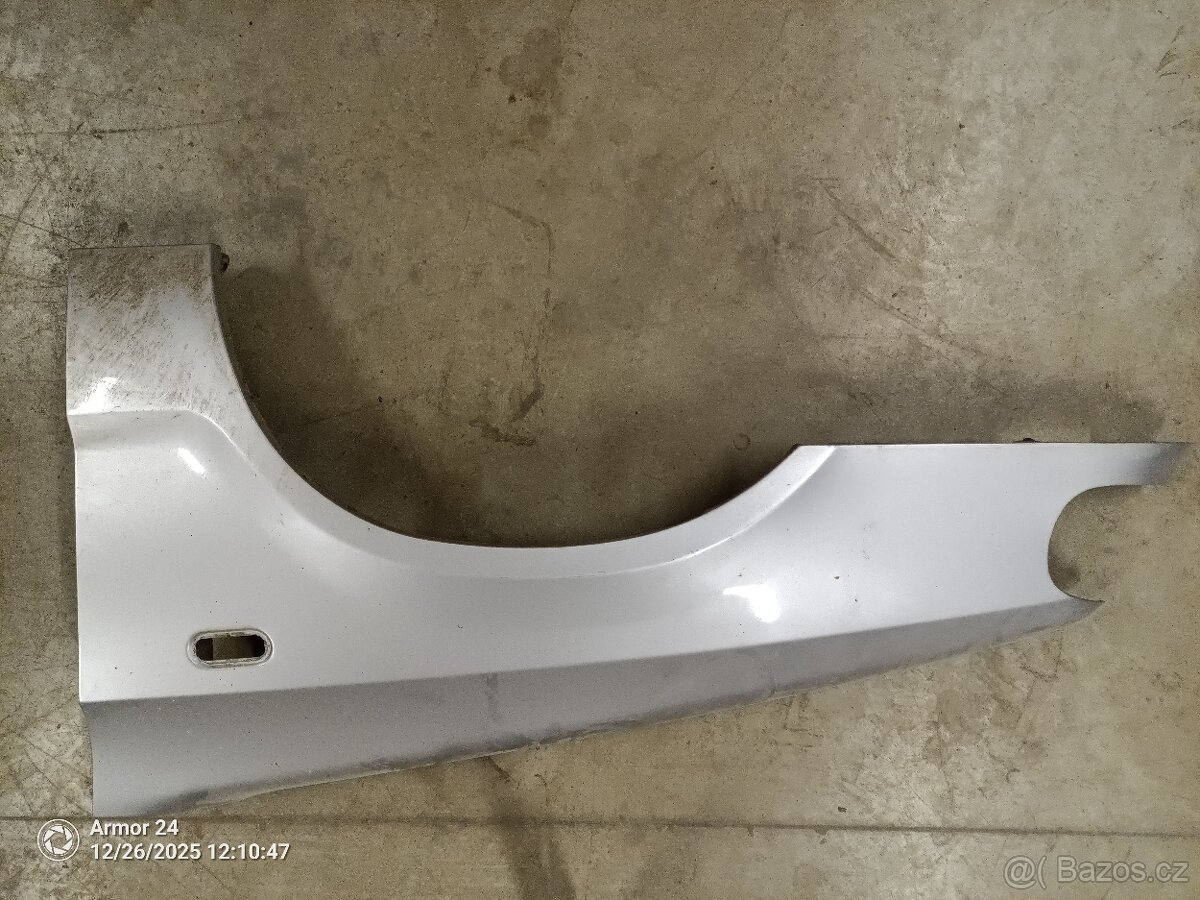 Levý blatník felicia stříbrný