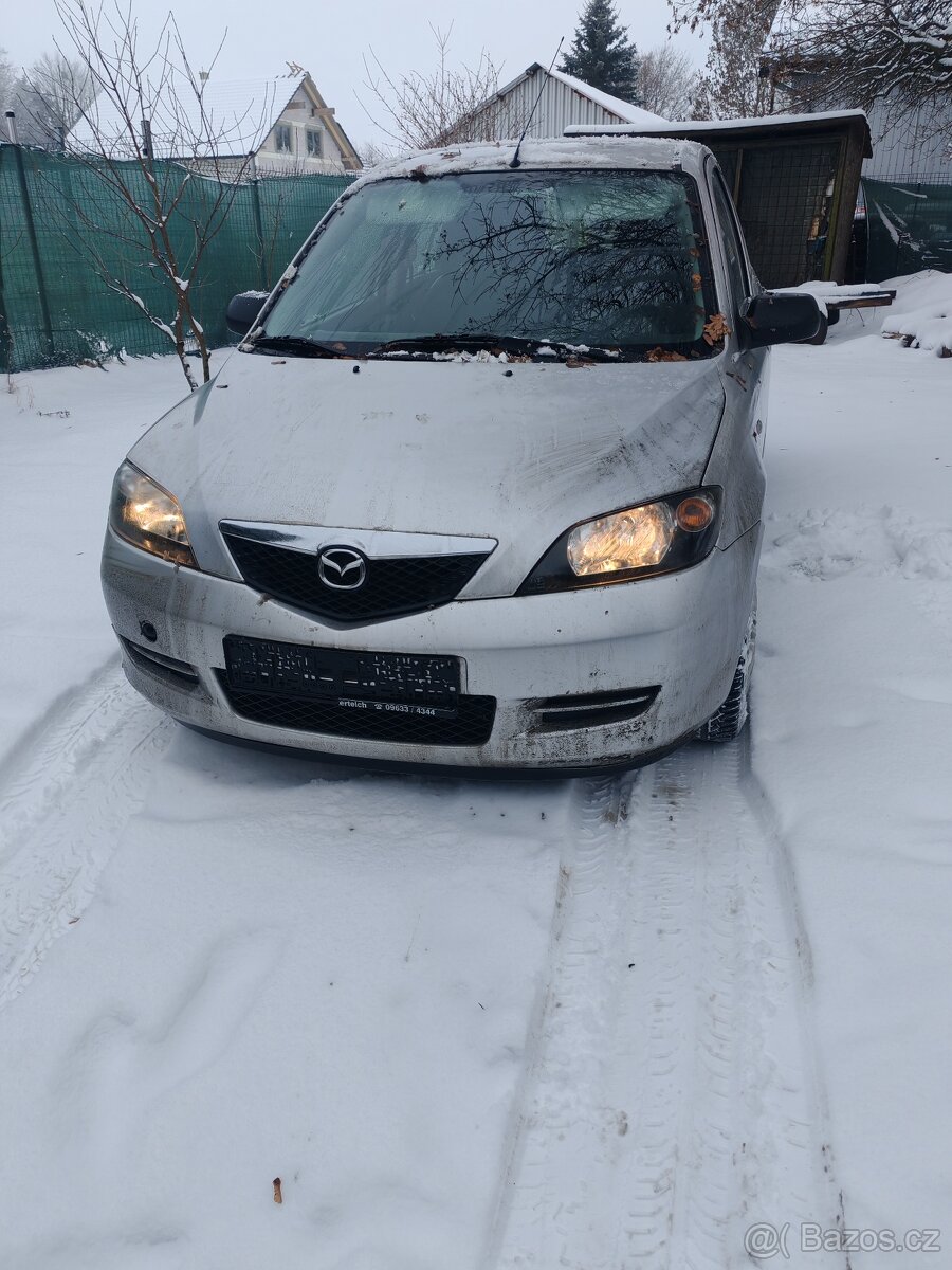 Prodám Mazda 2, najeto 87000 km, r.v. 2005/12