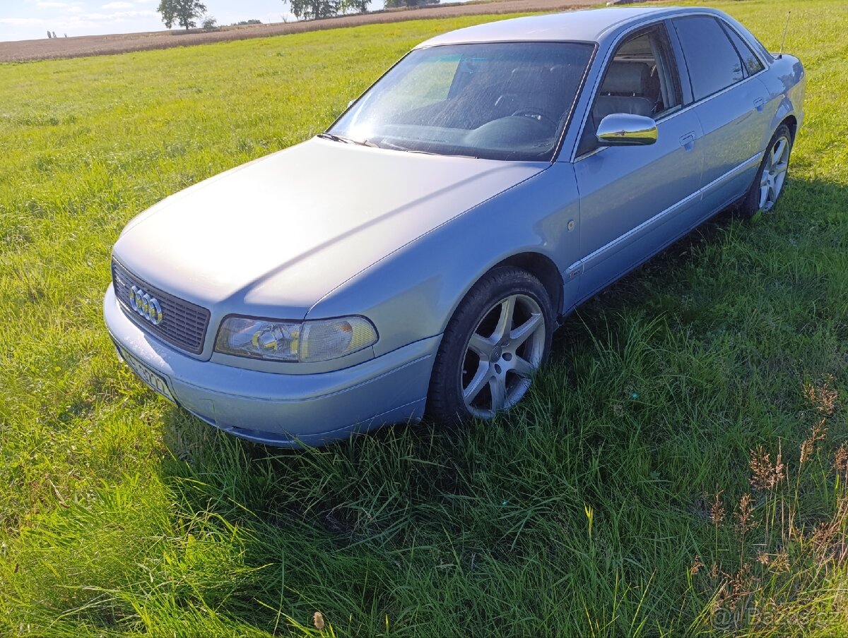 Prodám Audi A8 2.5 TDI 110 KW manuál 6Q