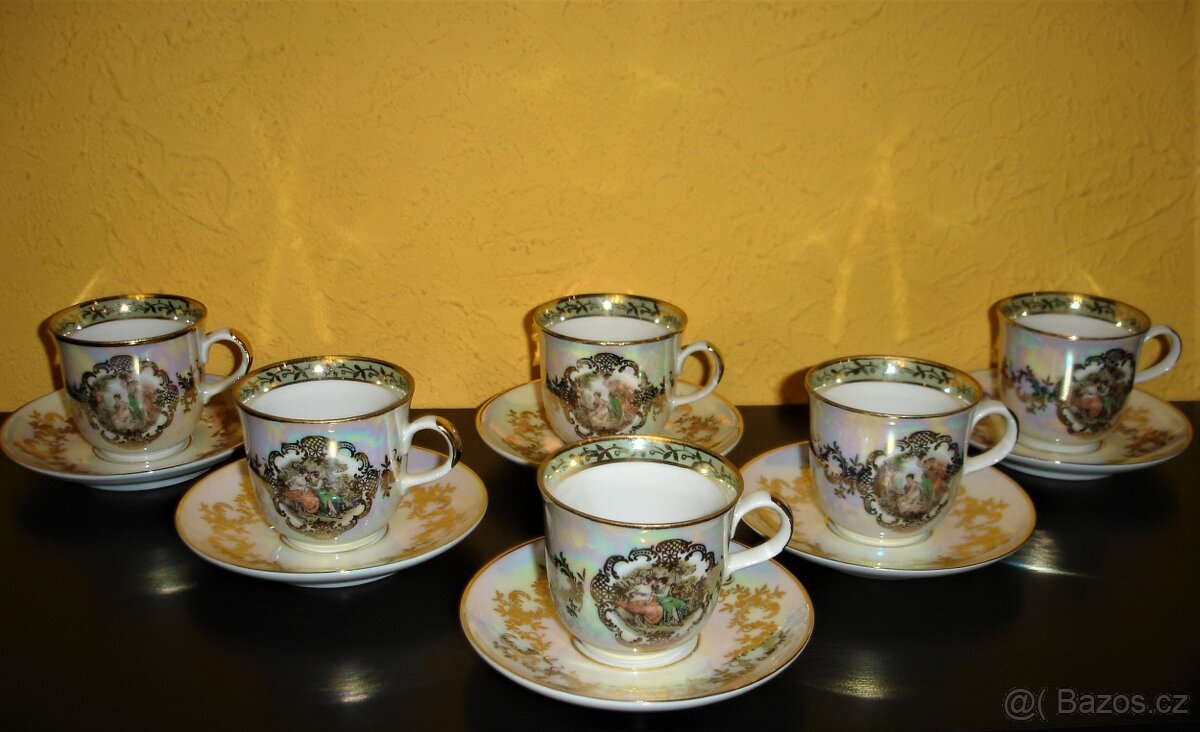 PORCELÁNOVÝ SERVIS - ROMANTICKÝ. Hodnotný vánoční dárek...