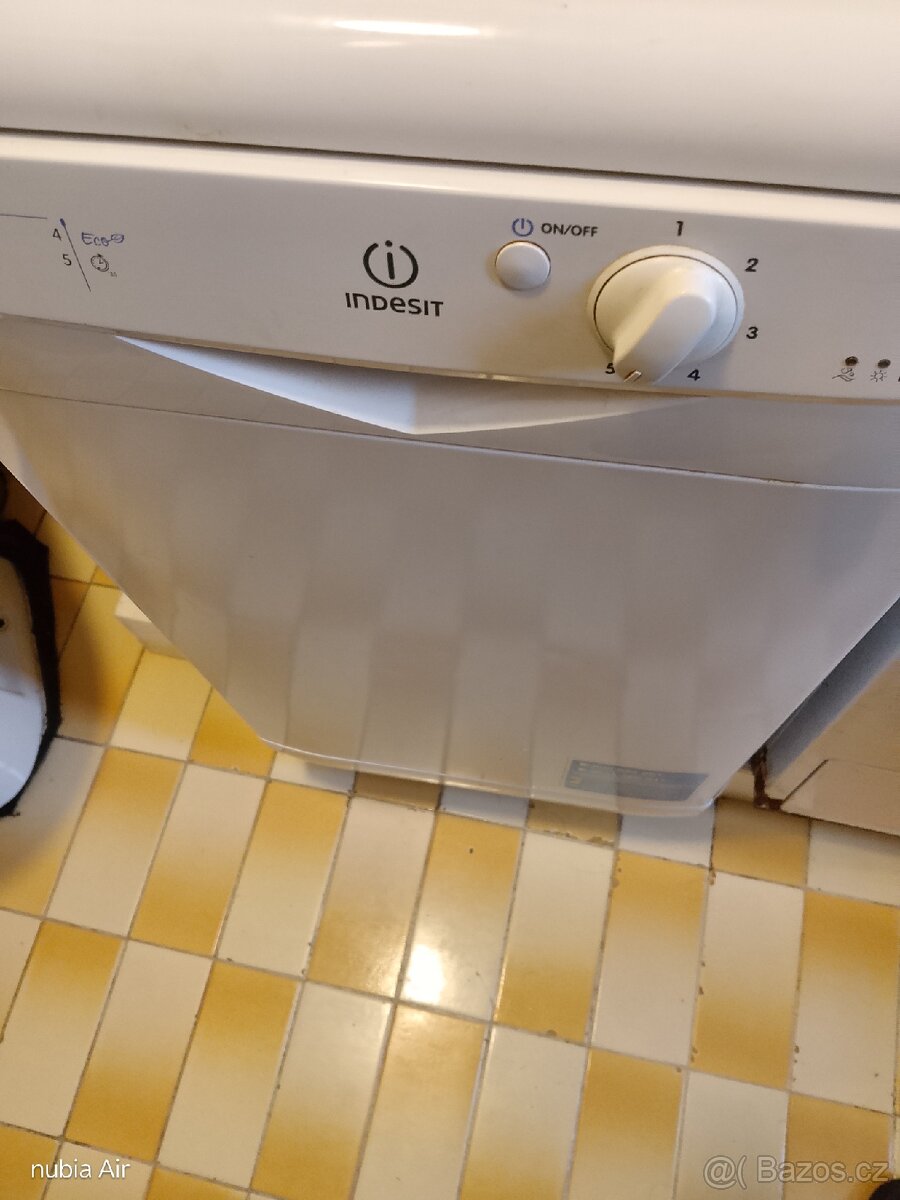 Myčka INDESIT