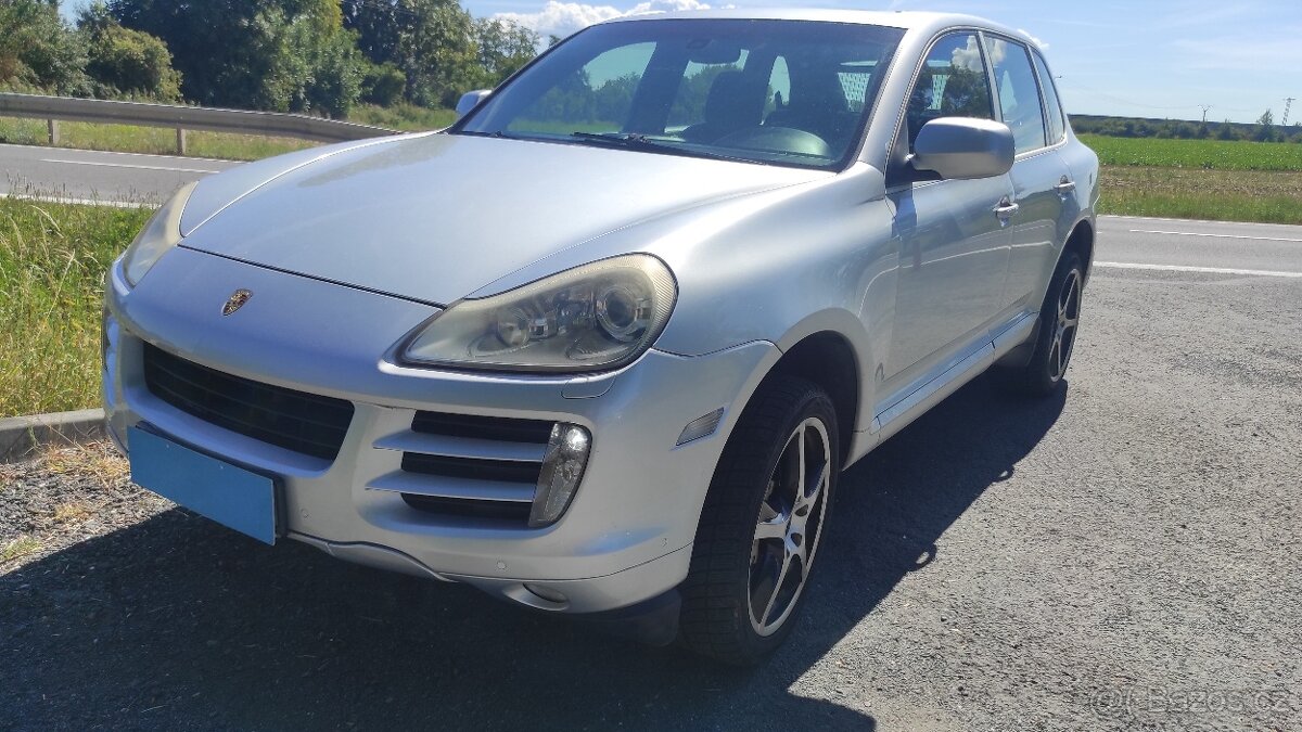 Porsche Cayenne S 4,8 benzín