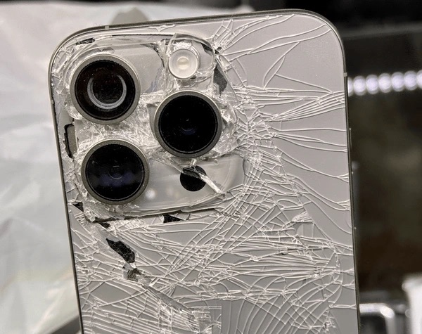 Shanim rozbity Apple iphone