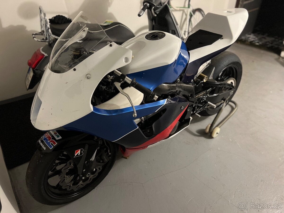 Okruhovka. Honda CBR 600RR