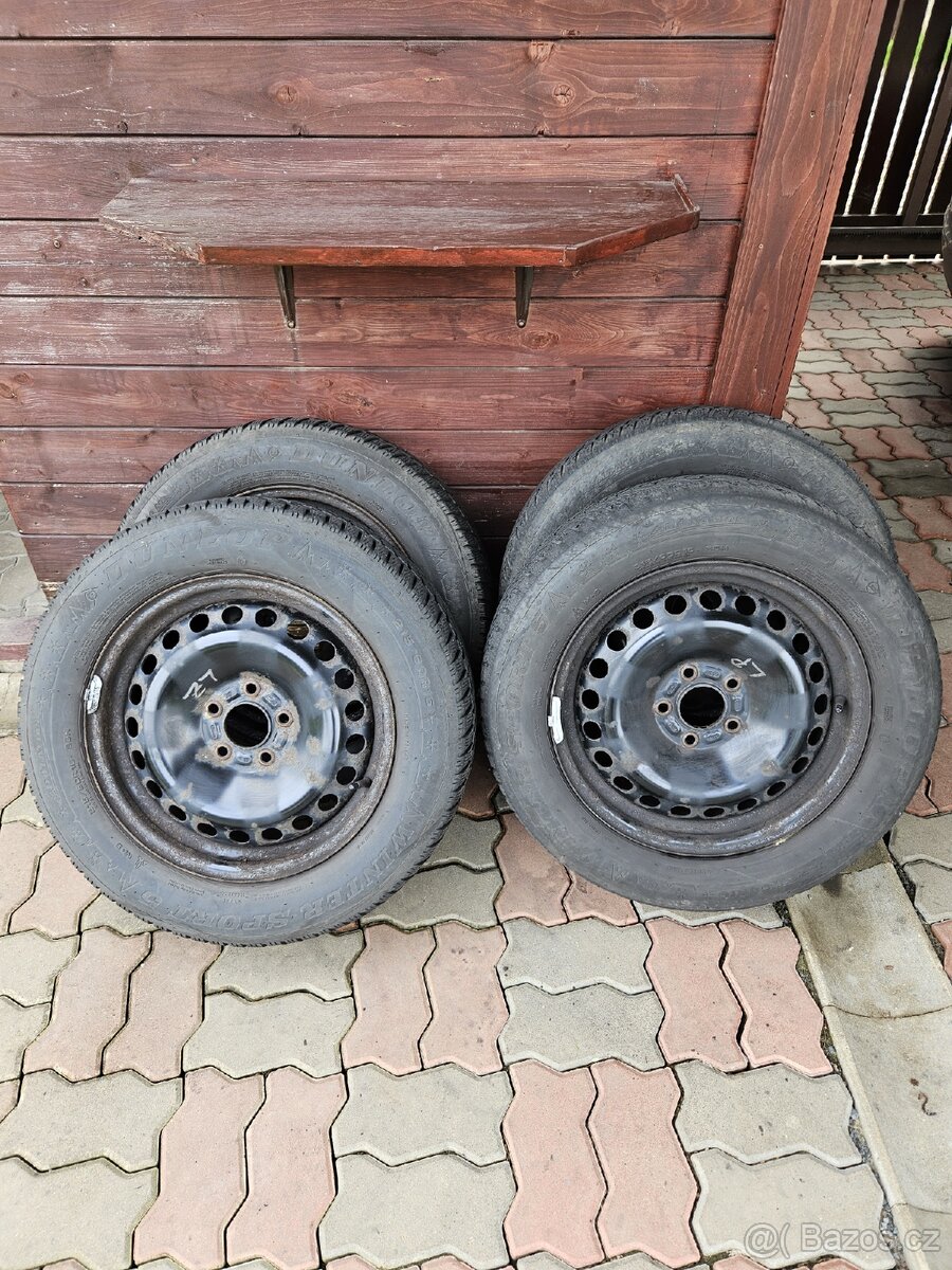 Sada zimních pneu Dunlop 215 60 R16 včetně disků