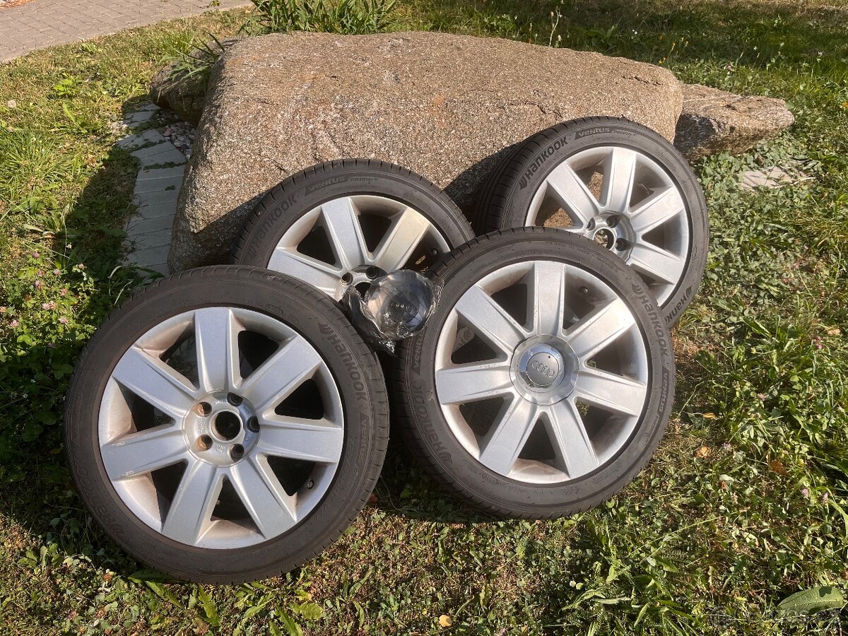 Litá ALU kola AUDI.. letní pneu 235/45 ZR17 97Y