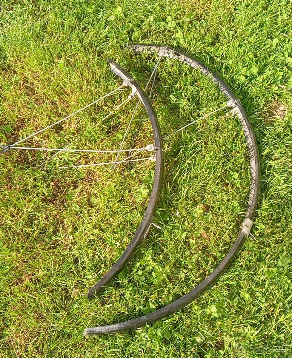 Pevné kovové blatníky černé pro treekové krosové a klasické