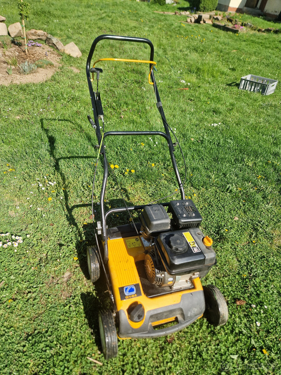 Benzínový vertikukátor MTD