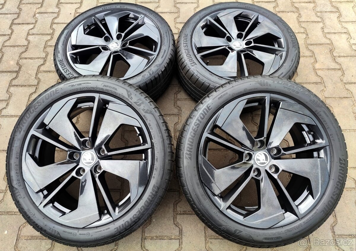 Disky originální Škoda Octavia IV 5x112 R18 Comet