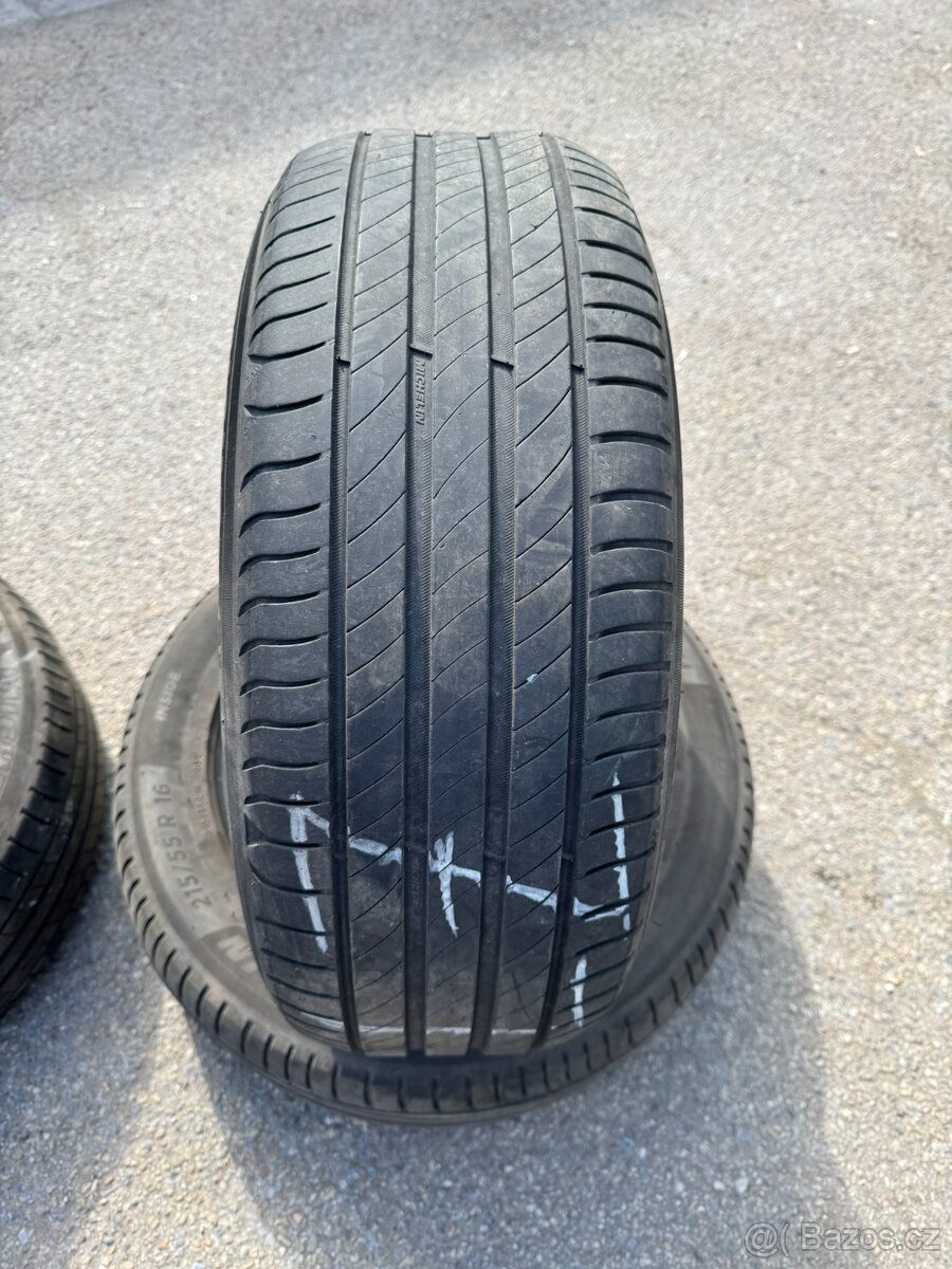 2ks 215/55/16 Michelin letní 55% obě 500,-