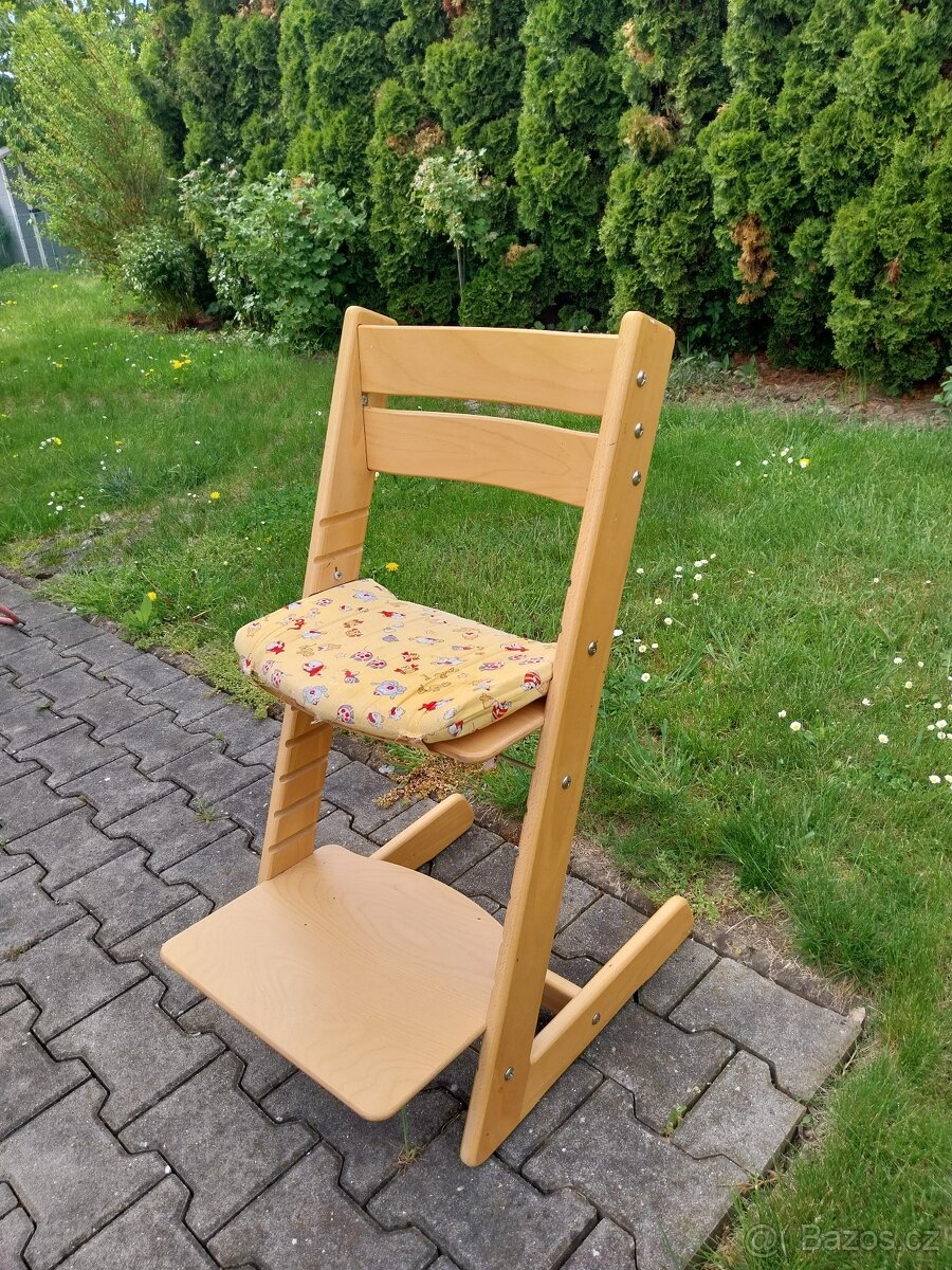 židlička ke stolu (nastavitelná výška)