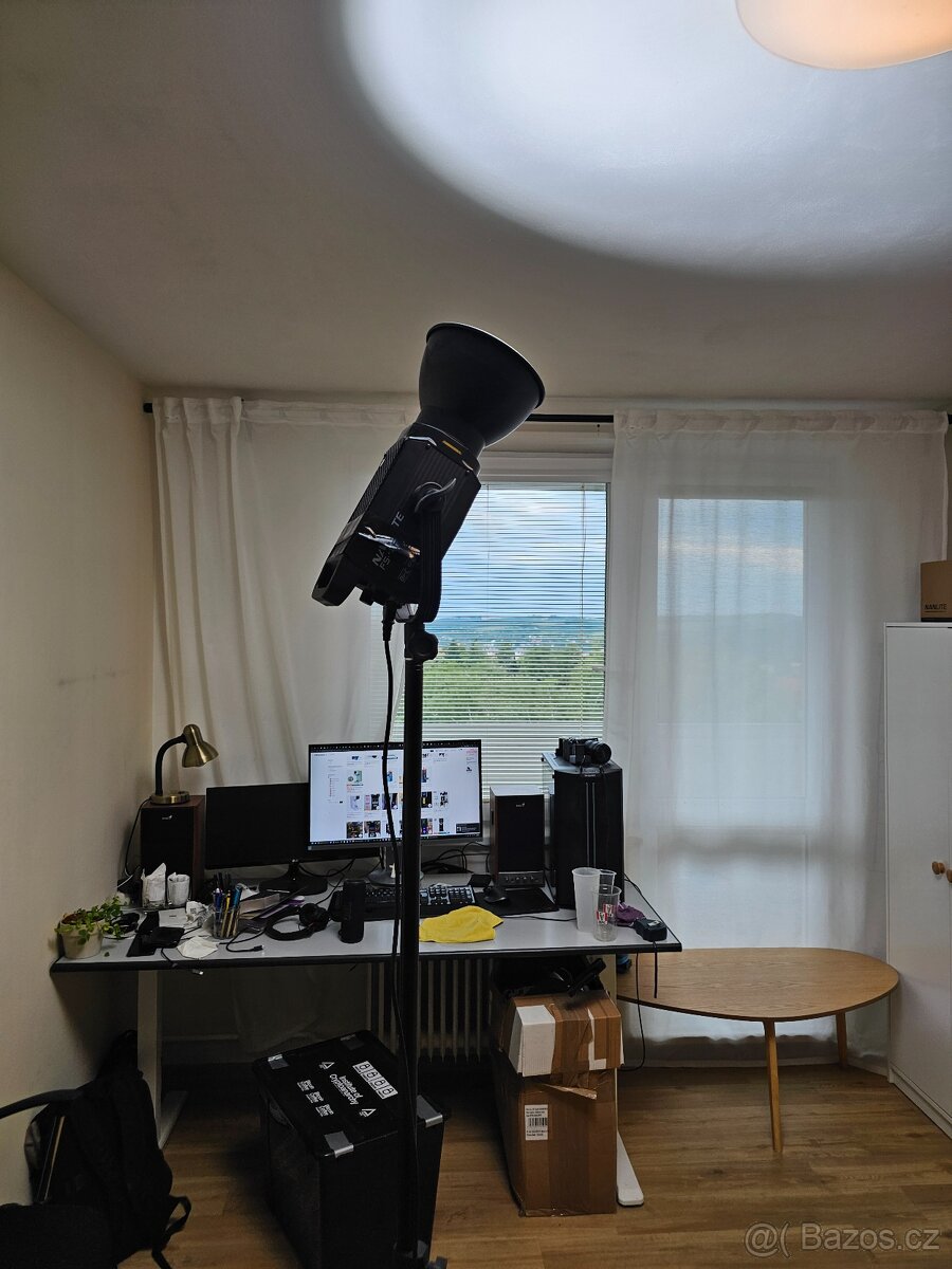 Set profesionálního světla Nanlite FS150B + softbox + 2 malá