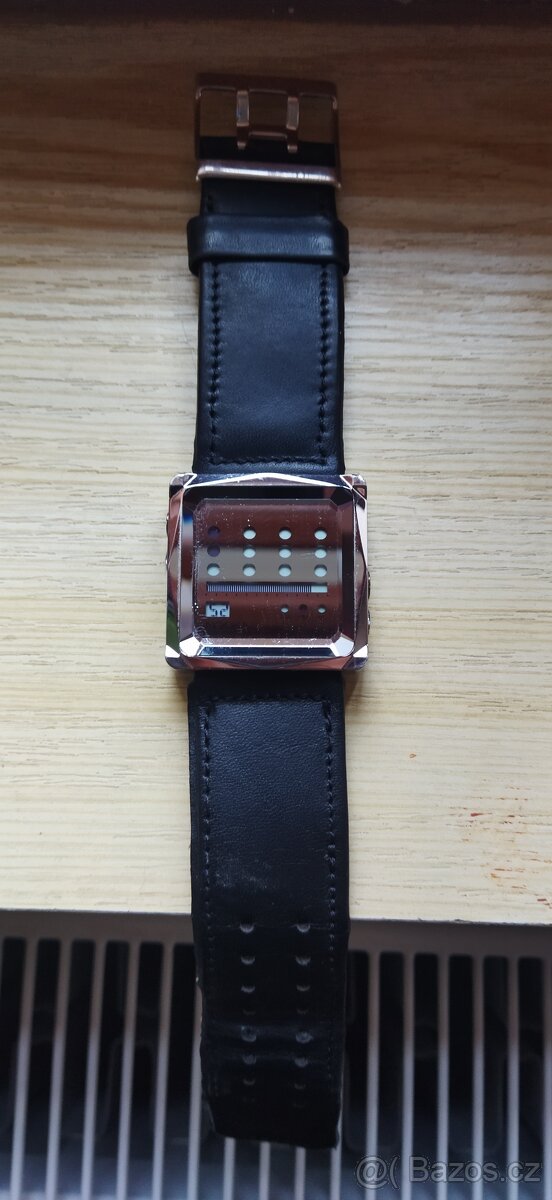 Nabízím k prodeji designové hodinky zn. Nooka