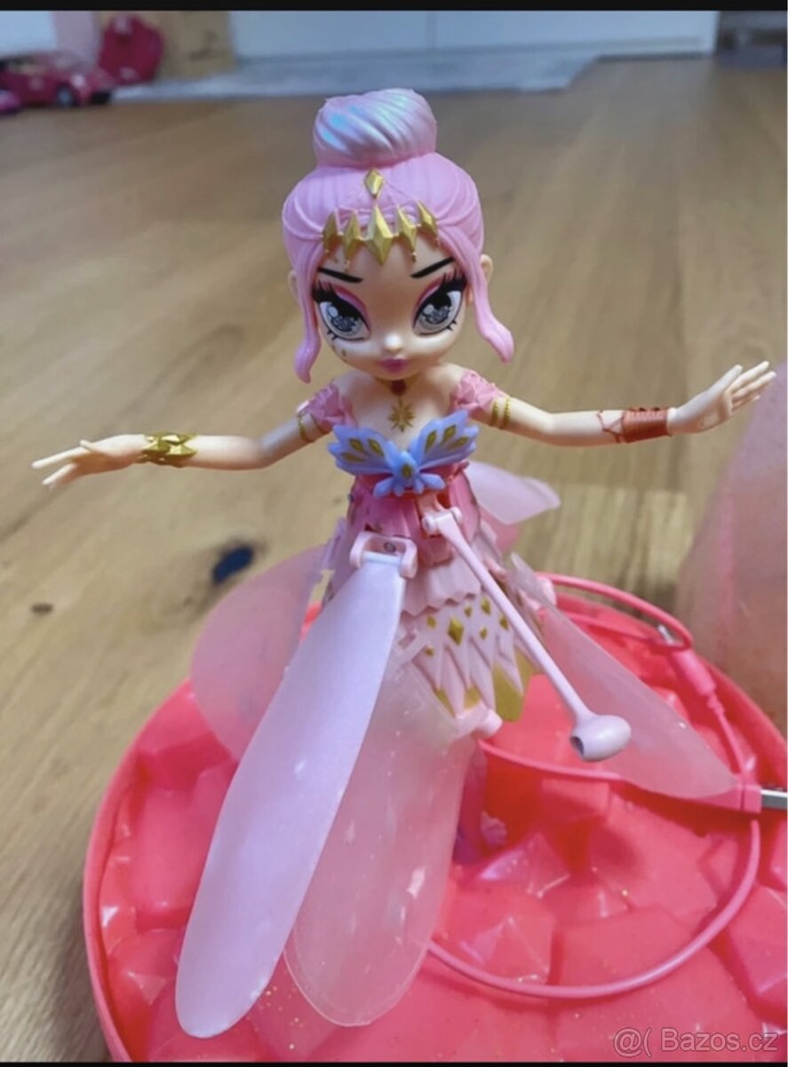 Hatchimals létající víla duhová třpytka