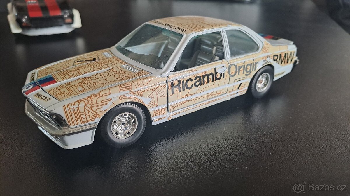 Modely Bburago 1:24