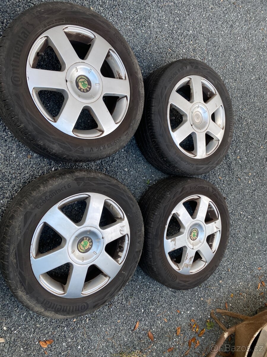 Alu kola 16” 5x112 Škoda a letní pneu 205/55/R16