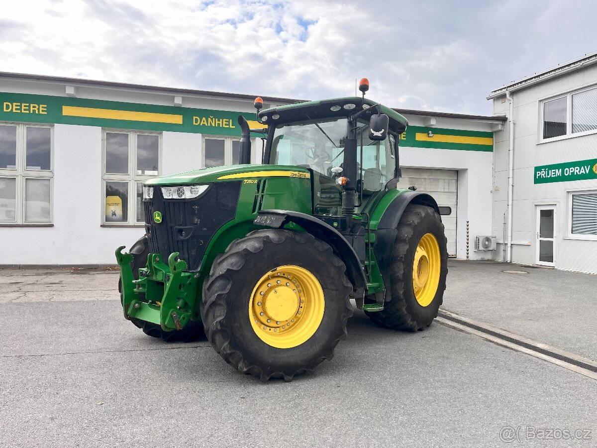 traktor John Deere 7250 R