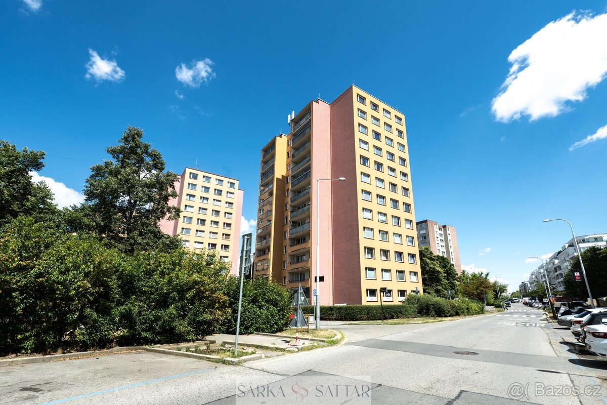 Prodej družstevního bytu 3+1 87m2 s lodžií 6m2 a sklepem 4m2