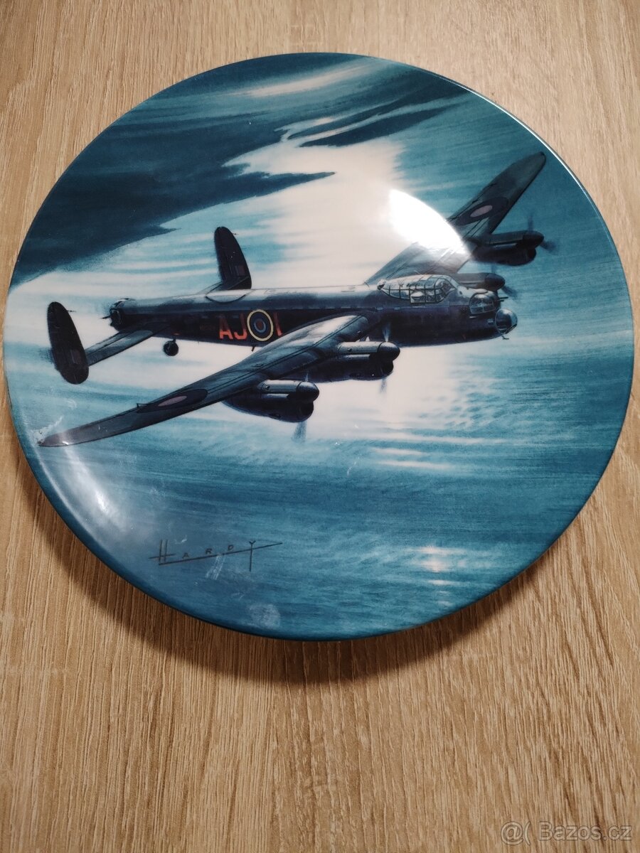 Talíř porcelánový vešici 19 cm.