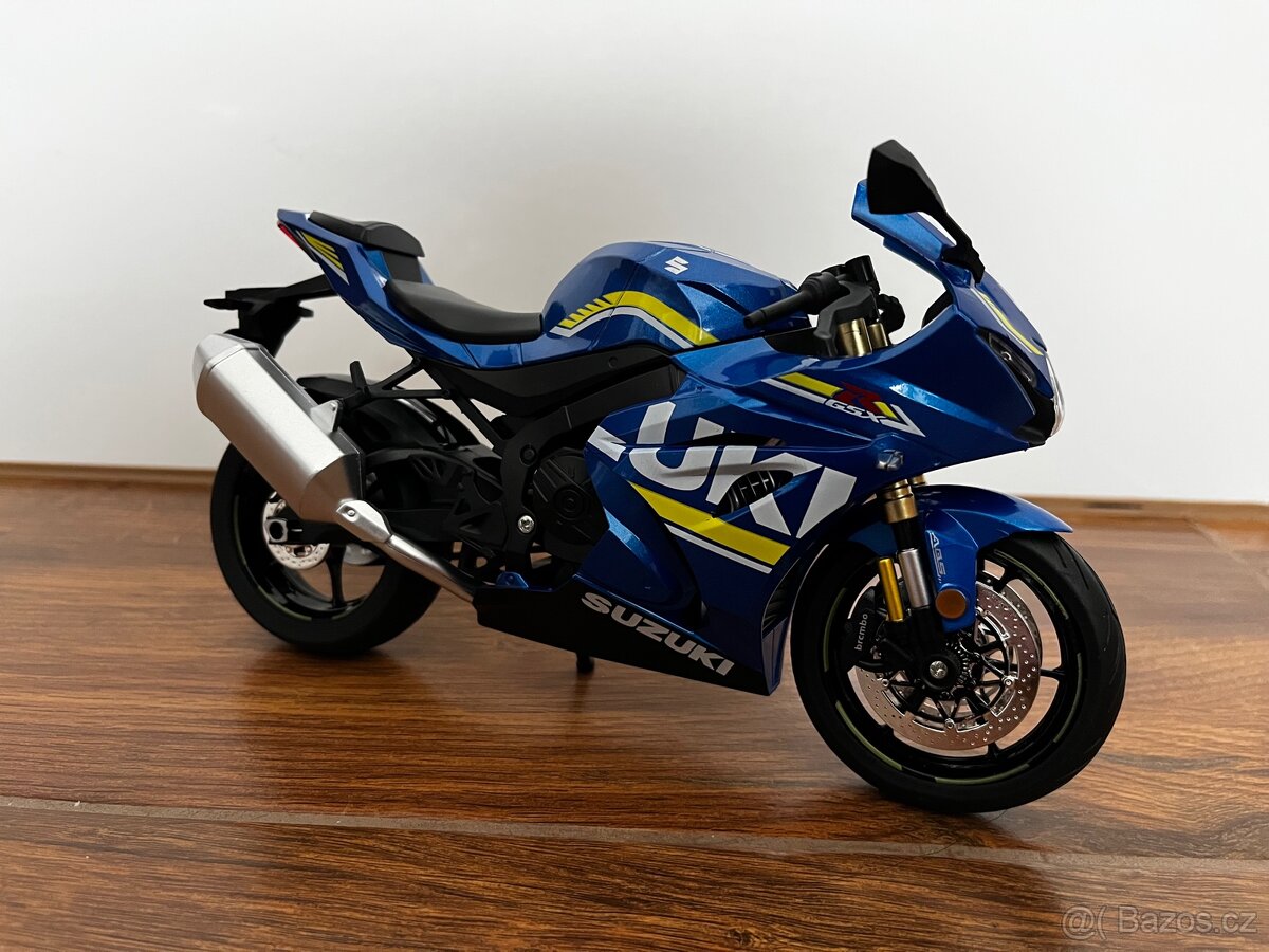 Suzuki GSX-1000R, 1:9