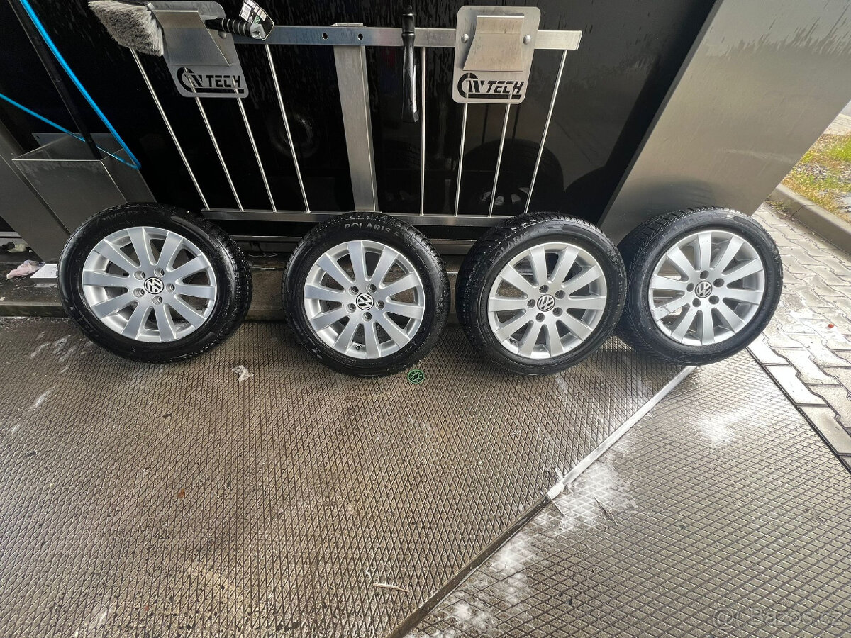 205/55R16 zimní pneu alu VW 7x16 5x112 ET45 Passat B6 B7