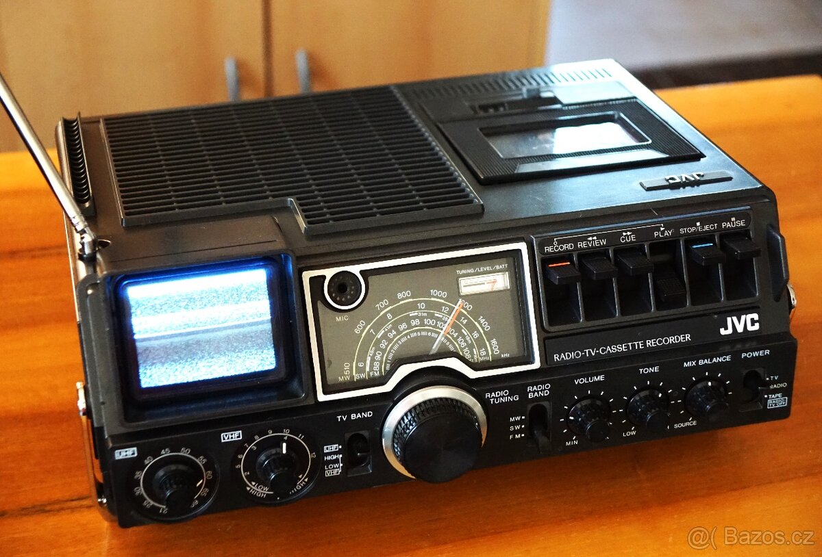 JCV model 3070 - RADIO-TV-CASSETTE RECORDER
