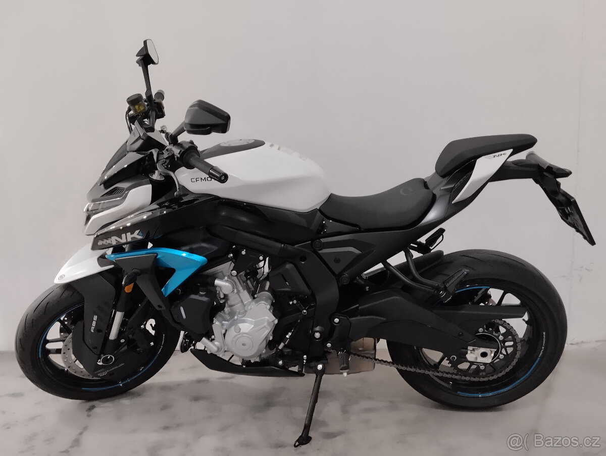 CFMOTO 675NK White 2025
