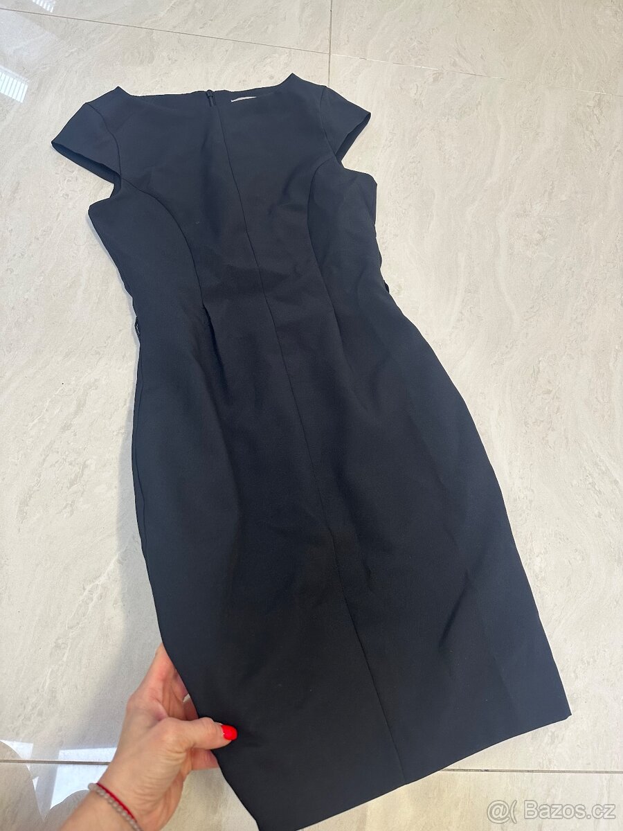 HM společenské šaty