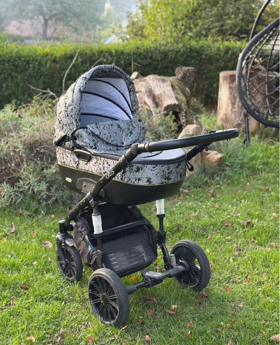 Kočárek trojkombinace