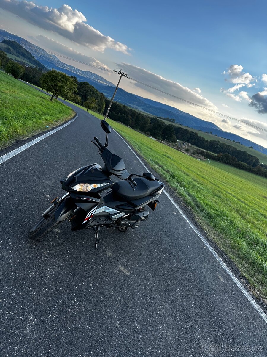 Skútr Maxon ardour 125 ccm