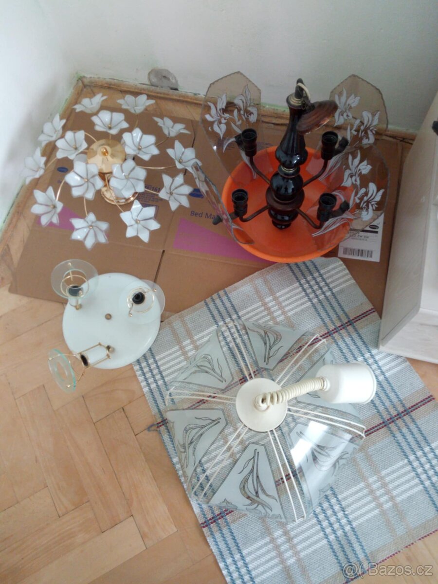 stropní svítidla, lustry