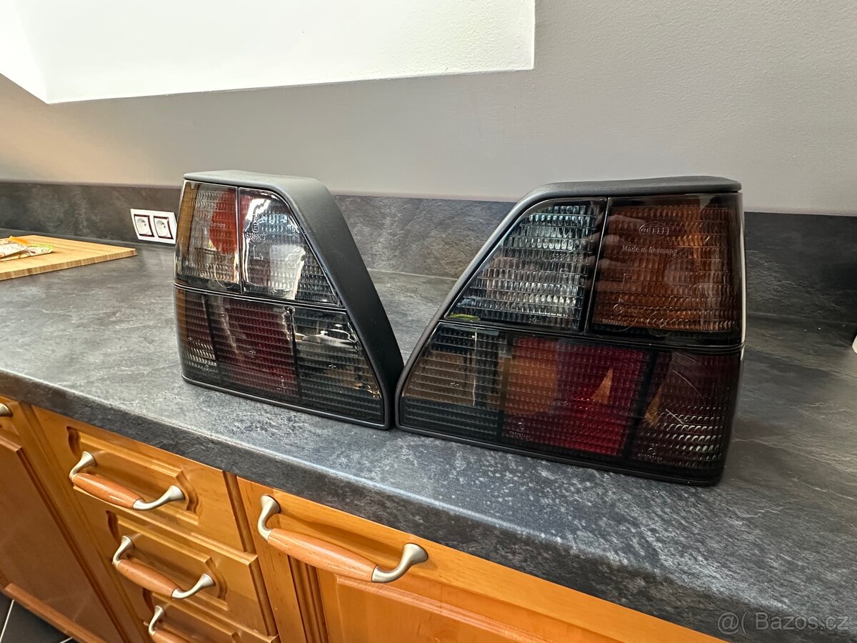 Volkswagen VW GOLF 2 II MK2 Hella Black Nové zadní světla