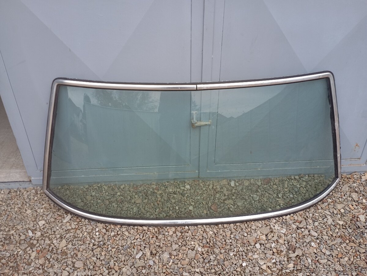 Přední okno Mercedes Benz C123 coupe, Piano kupé.