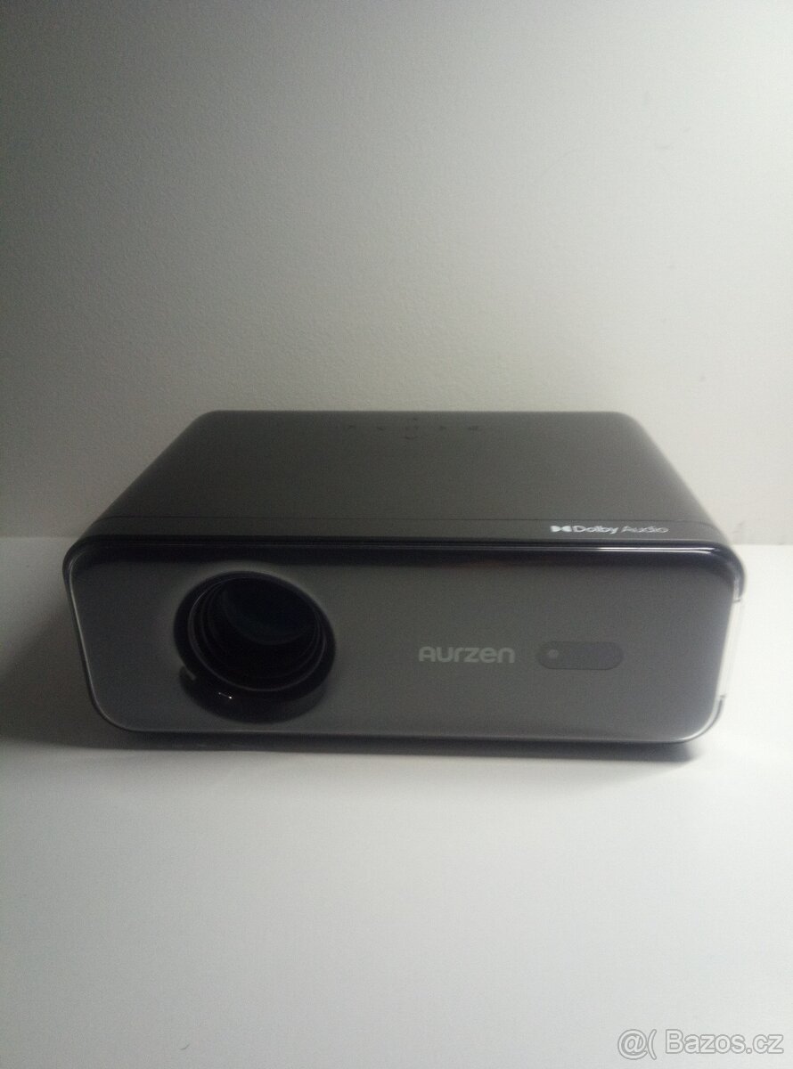 Chytrý projektor 2025 se zvukem Dolby Sound a rozlišením 4K,